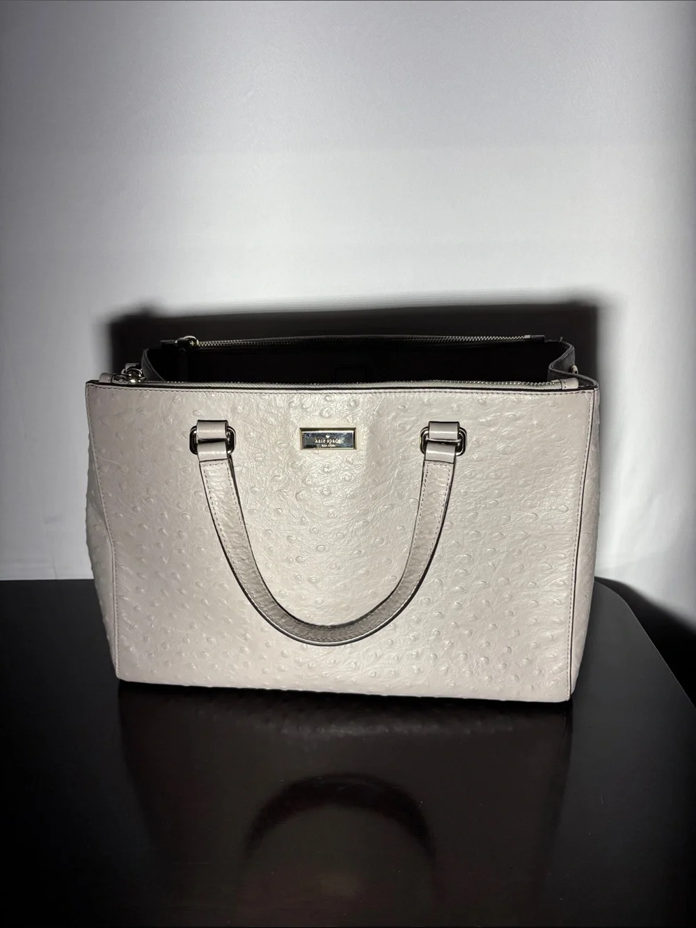 Kate Spade Elegant Ivory Structured Satchel with Textured Finish - Picture 1 of 9